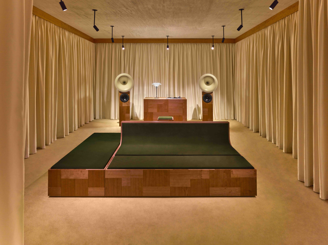 sound-room-valentino-new-york
