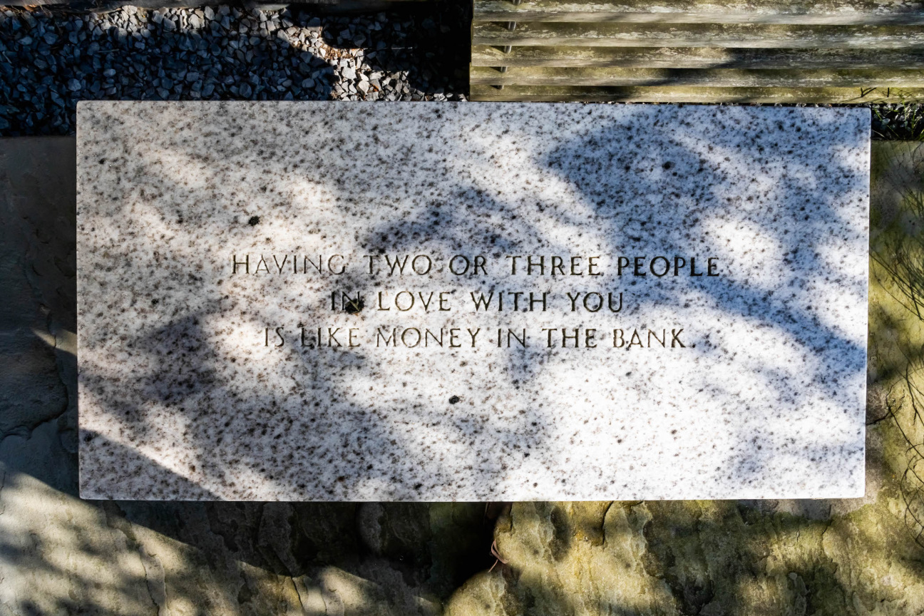 jenny-holzer-artwork