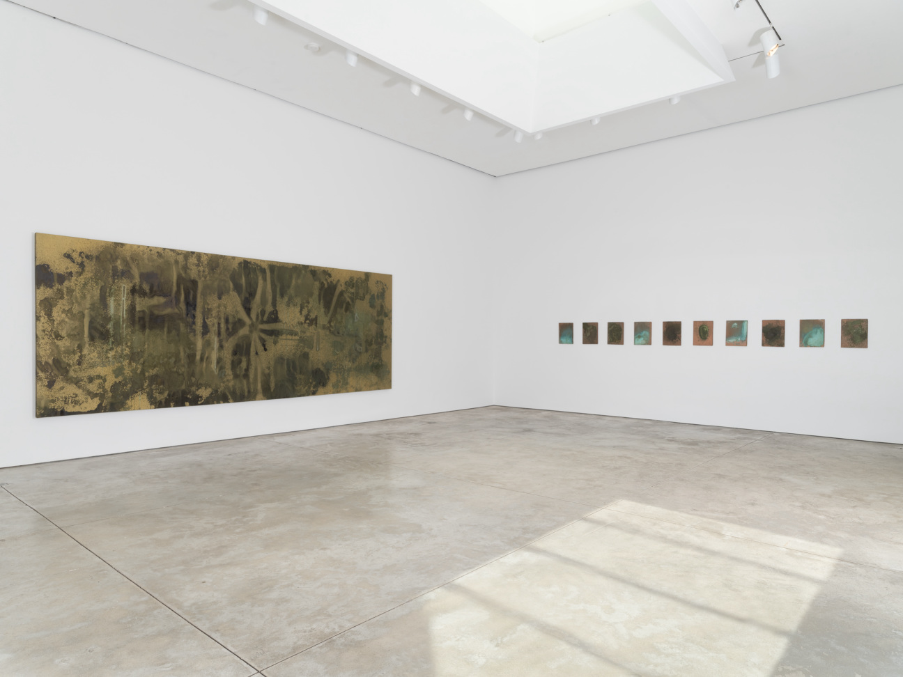 andy-warhol-paintings-exhibtion