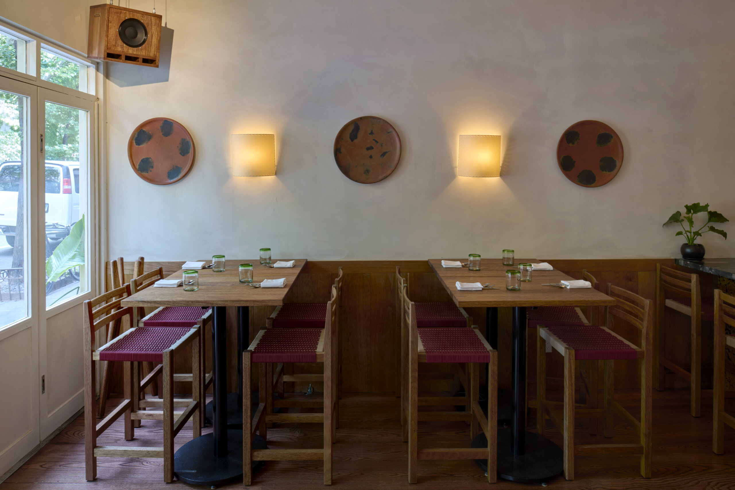 comal-restaurant-interior