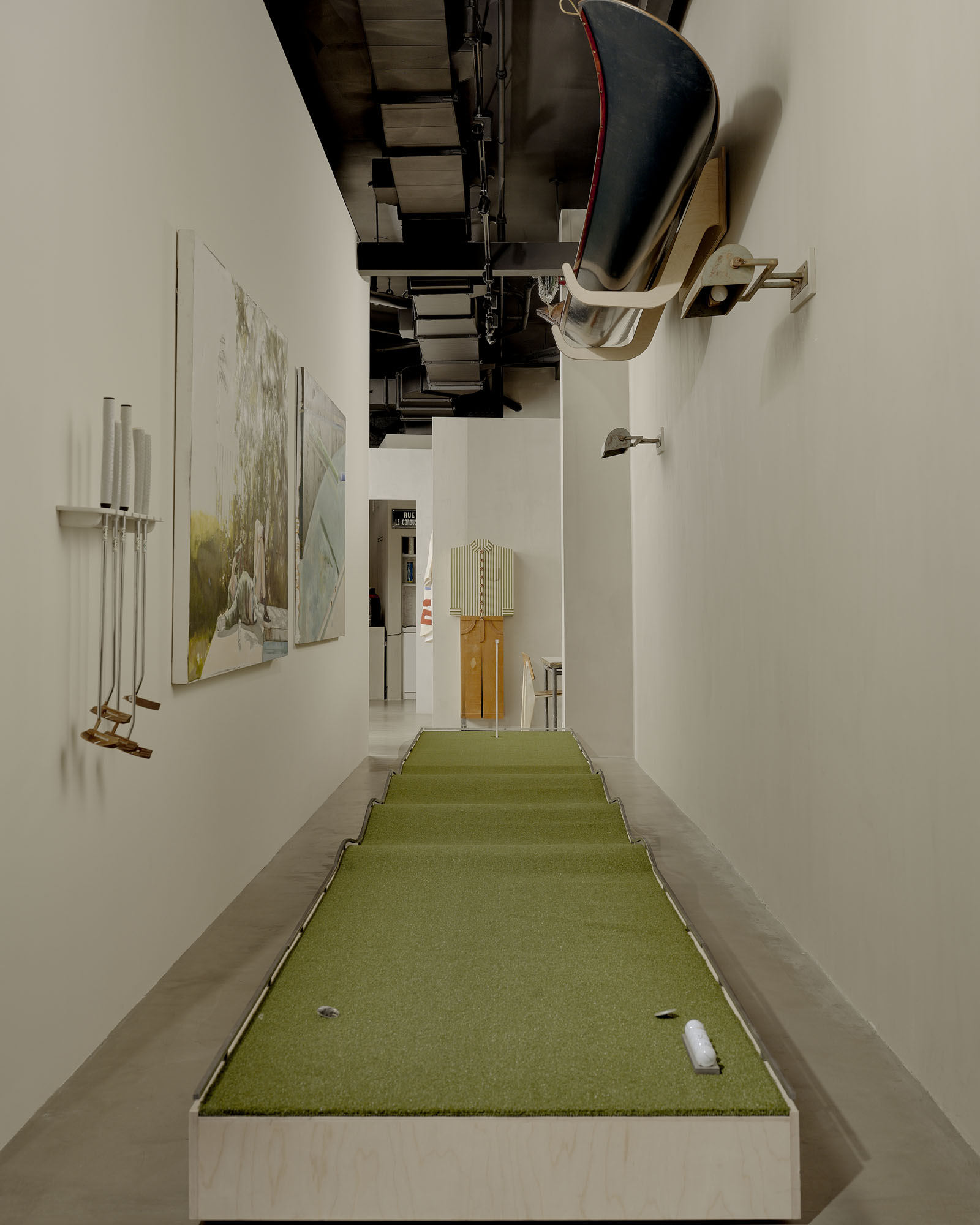 Artwork at the Weekend Tournament exhibition by Raisonné.