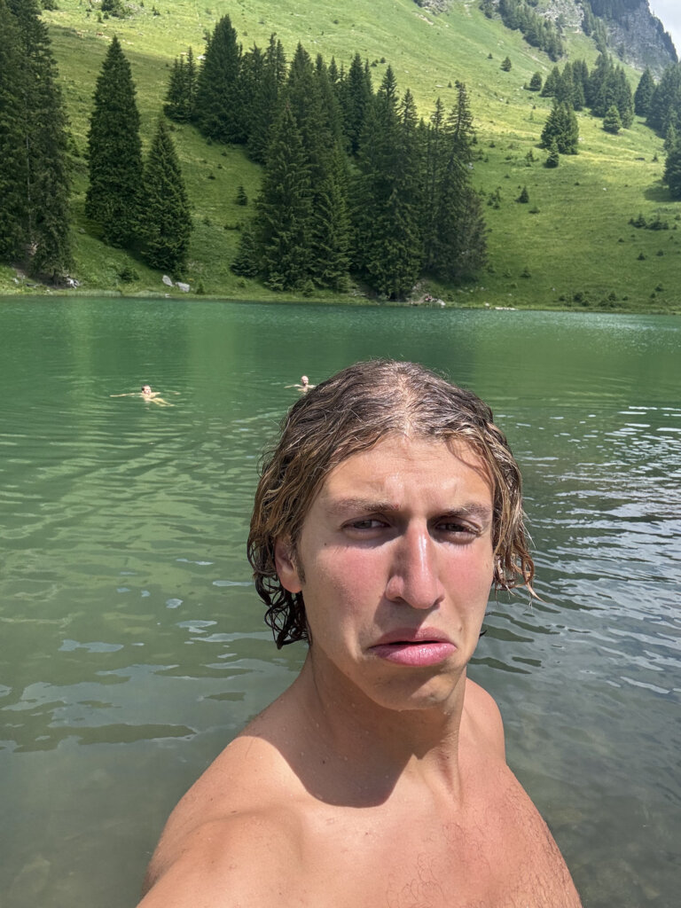 gstaad-guy-selfie