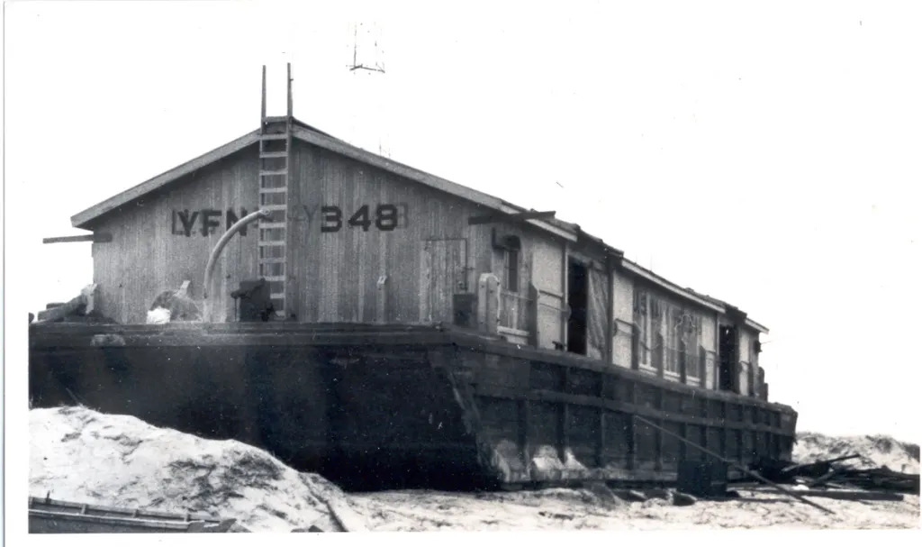 D’Amicos’s-WWII-barge