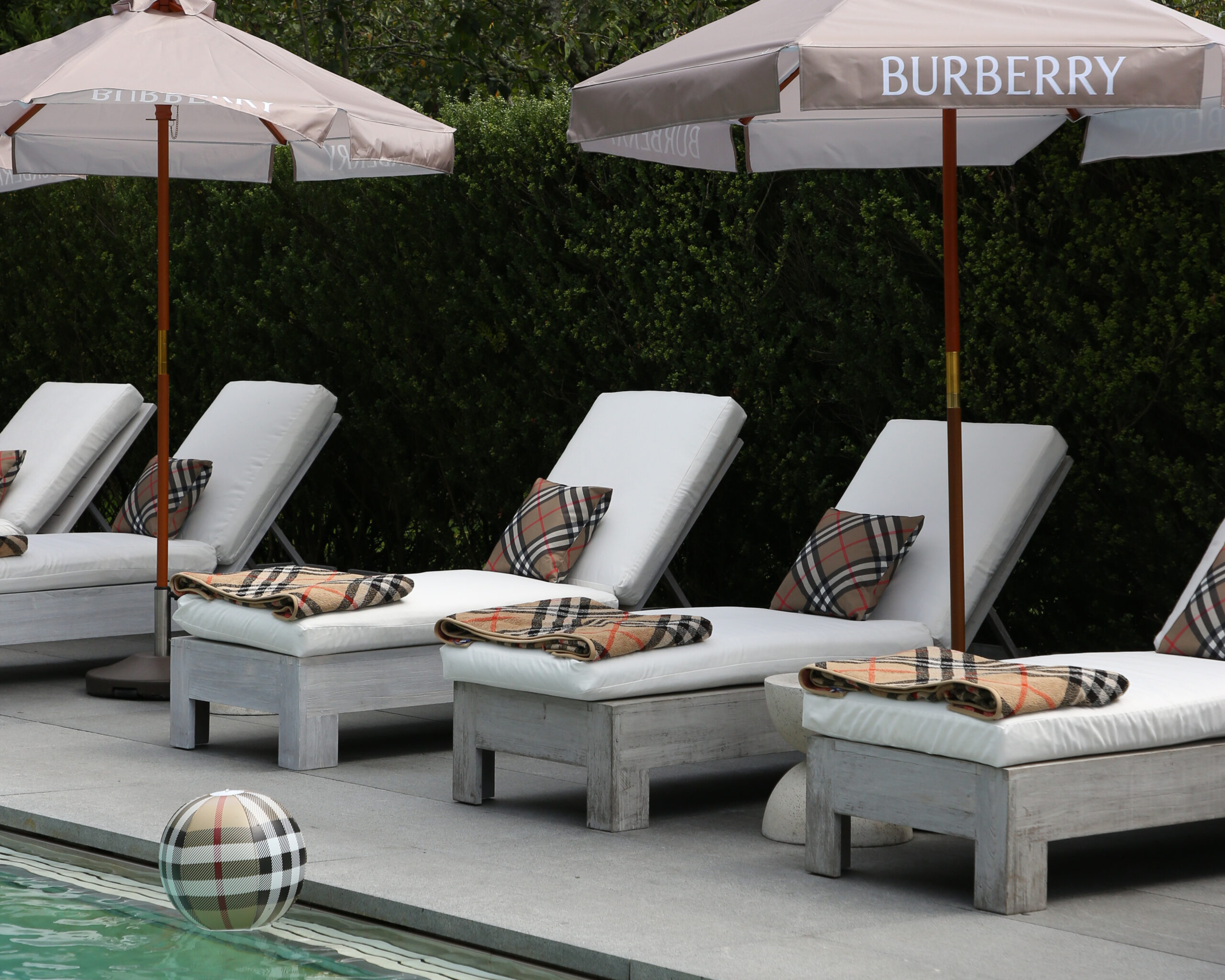 burberry-topping-house
