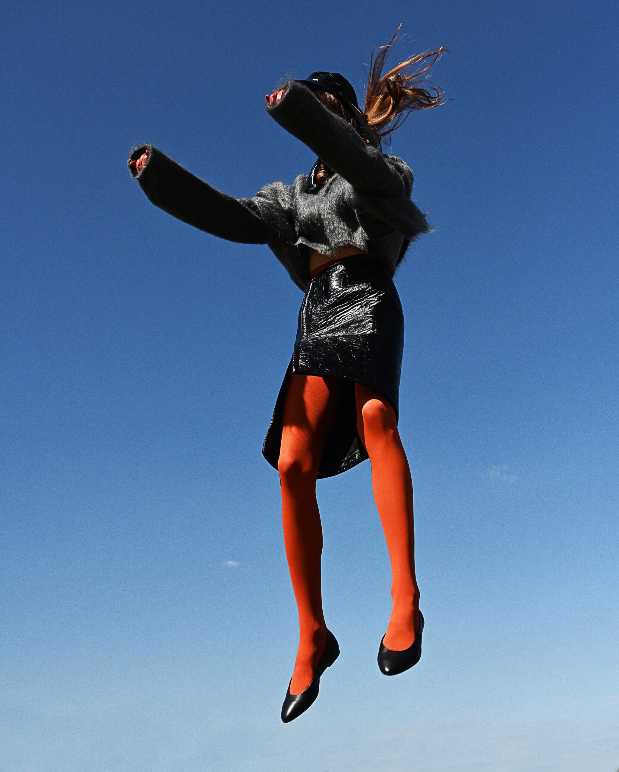 Anneliek, skirt, sweater, Gucci, hat, Noel Stewart, tight, Swedish Stockings, shoes, Aeyde.