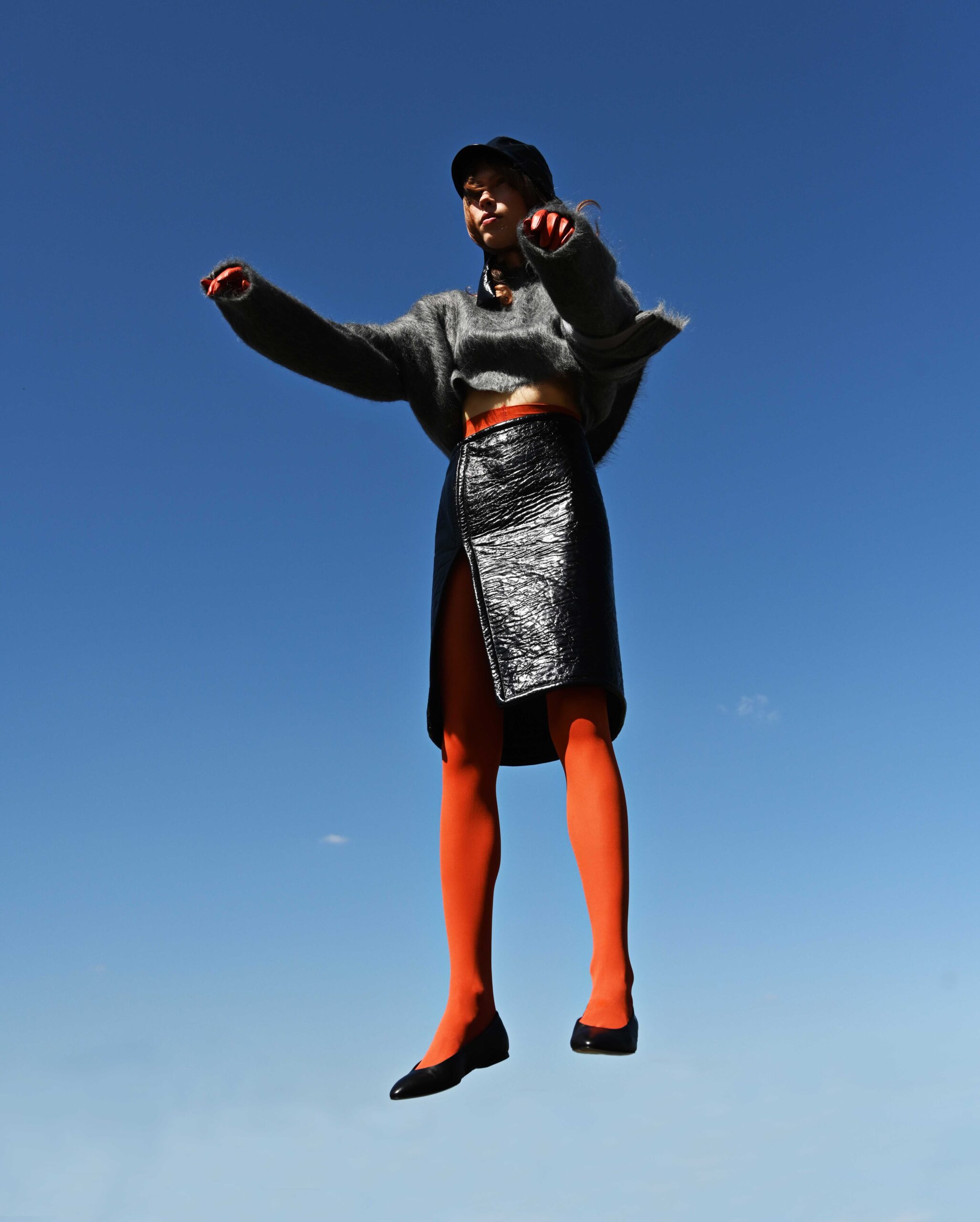 Anneliek, skirt, sweater, Gucci, hat, Noel Stewart, tight, Swedish Stockings, shoes, Aeyde.