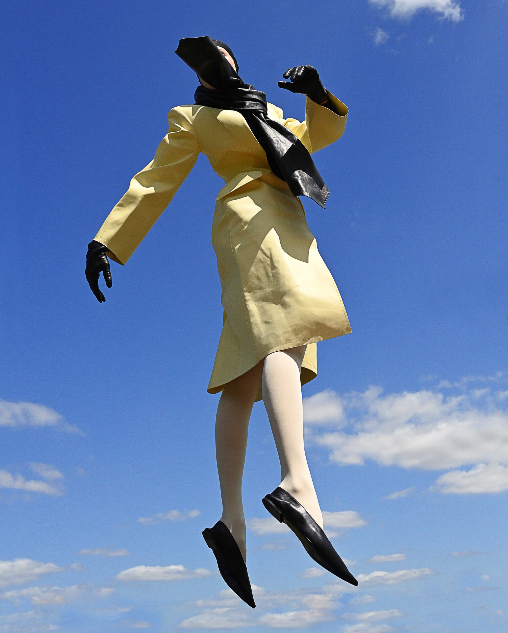 Anneliek, coat, scarf, gloves, Givenchy, Sarah Burton, tights Swedish Stockings