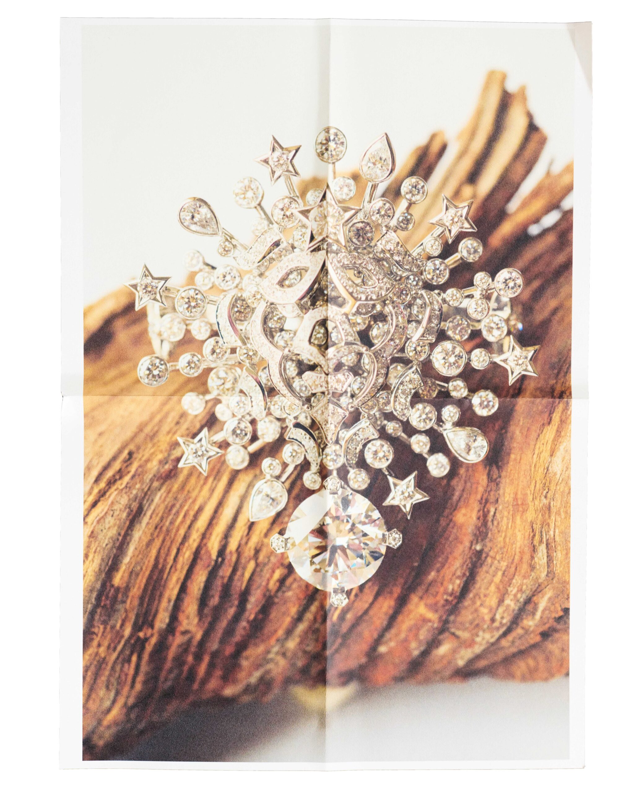 Strong as a Lion ring. 18k white gold, diamonds, 1 brilliant-cut diamond.