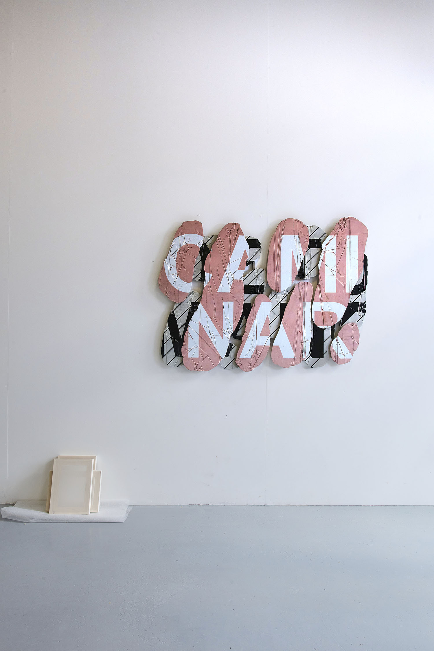 “Caminar de tu mano”, by Iván Argote.