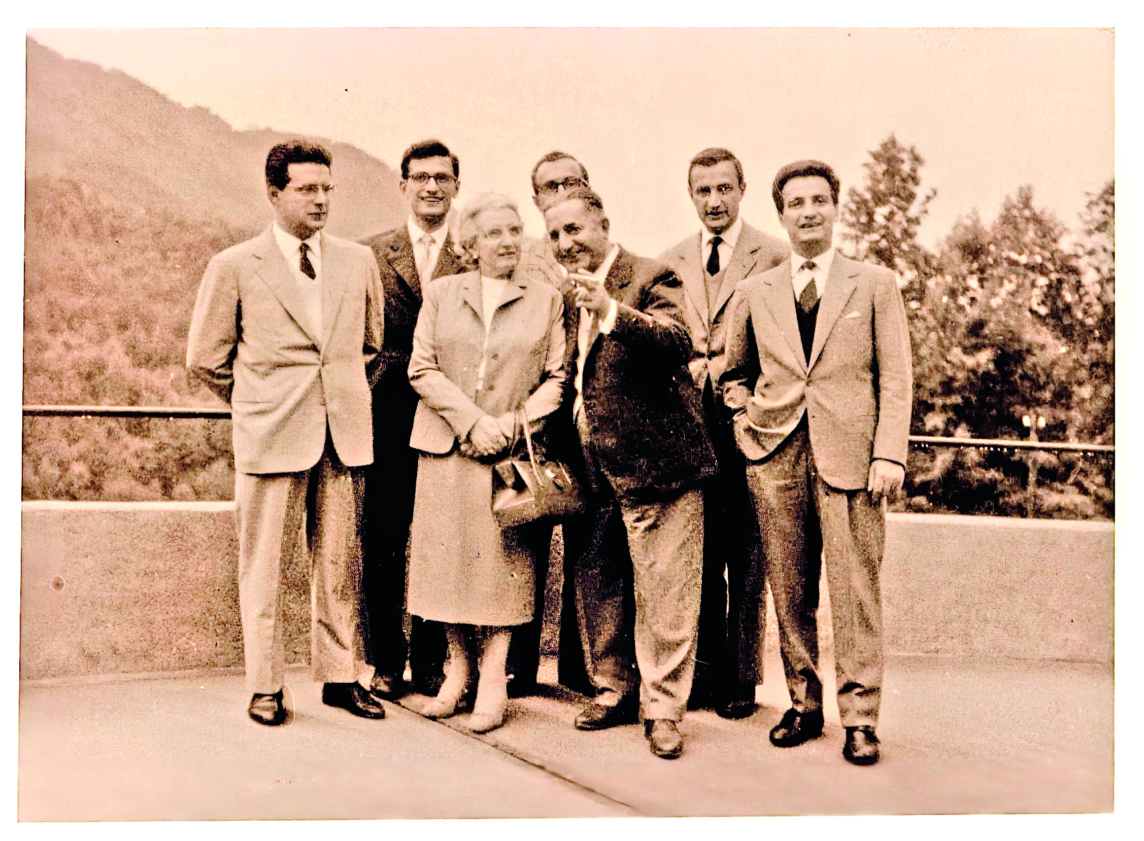 The Buccellati family's vintage family photo. 