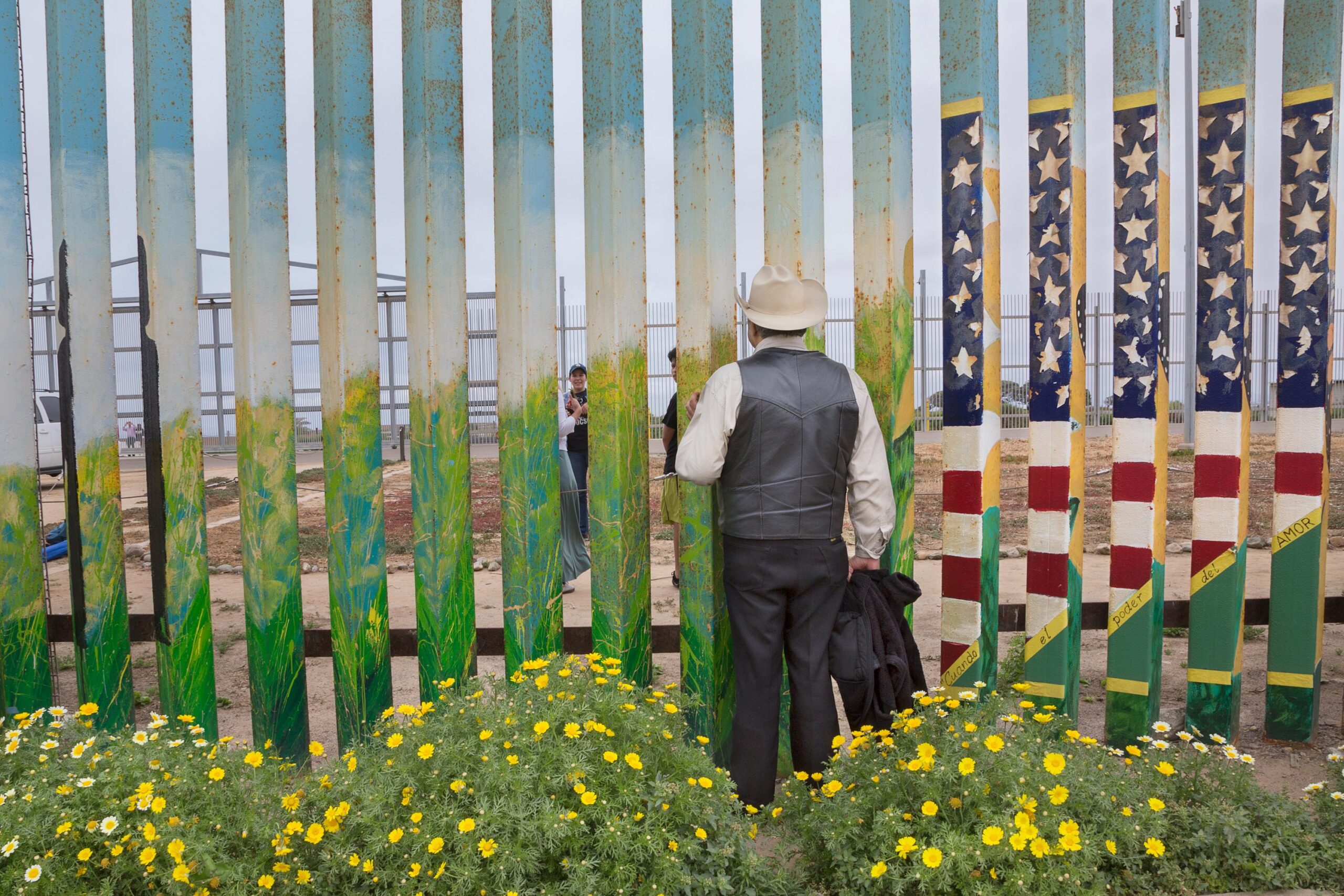 Griselda San Martín, Untitled</em>, from the series “The Wall,”2015–16, Photography courtesy of the artist