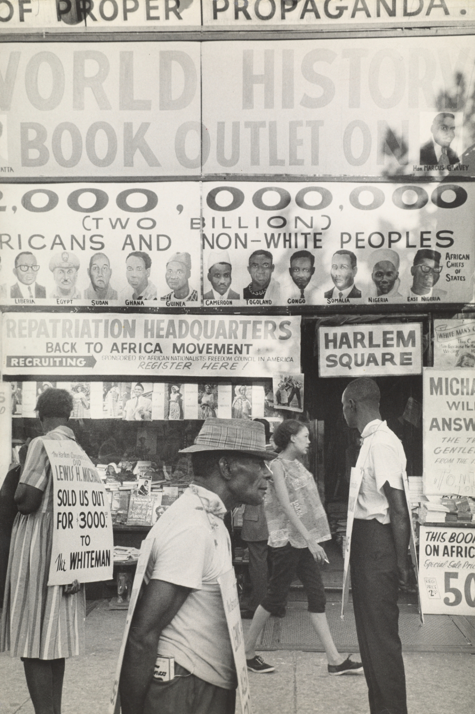 Leonard Freed, Harlem, New York, 1963. © Leonard Freed / Magnum Photos.