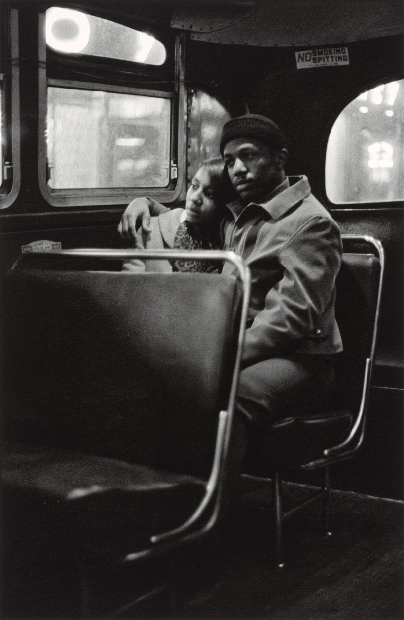 John Simmons, Love on the Bus, Chicago, IL, negative 1967, print 2021. © John Simmons.