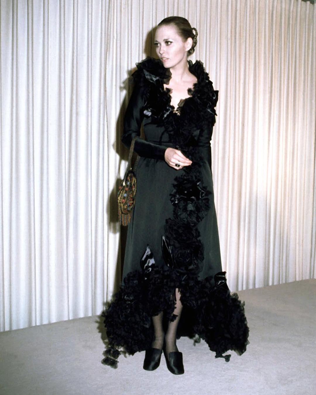 Faye Dunaway poses for a portrait at the Academy Awards